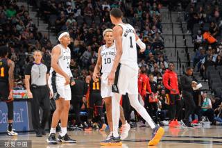 意甲-维阿传射麦肯尼破门 尤文图斯2-2帕尔马.