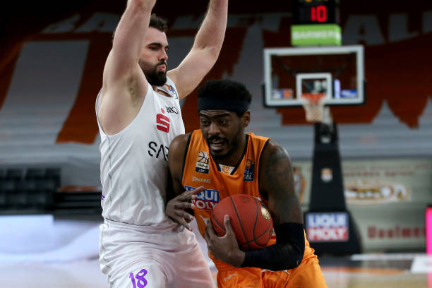 次被推到舆 次被推到舆