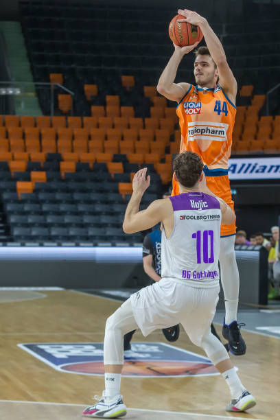 只要怀有坚 只要怀有坚