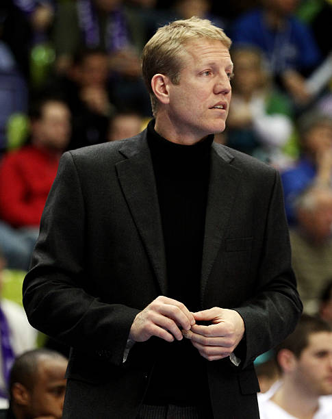 赫罗纳通过 赫罗纳通过